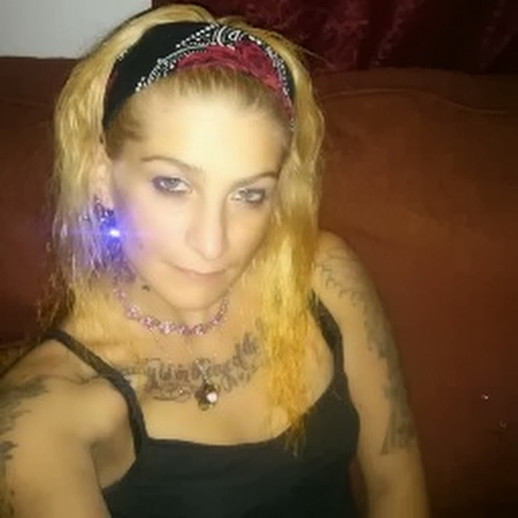 Meet your Posher, Nikki - Picture 1 of 1